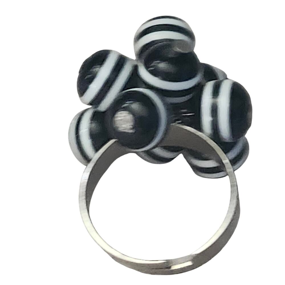Vtg 1960s Black White Stripe Glass Cha Cha Beaded Cluster Adjustable Ring - Picture 4 of 4